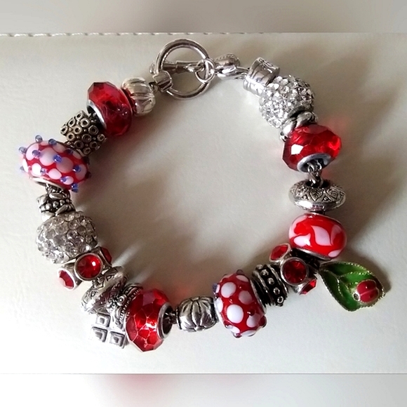 Lady Bug Charms Bracelet - Picture 3 of 4